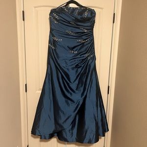 Dynasty London evening, prom dress size 14